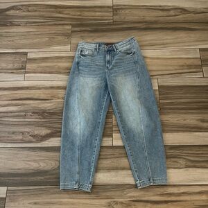 Judy Blue High Rise Light Wash Wilhemina